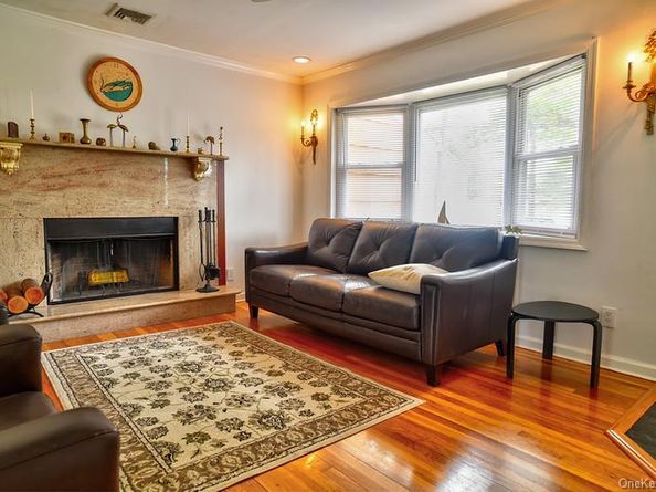 18 Bailey Avenue, Babylon NY 11702