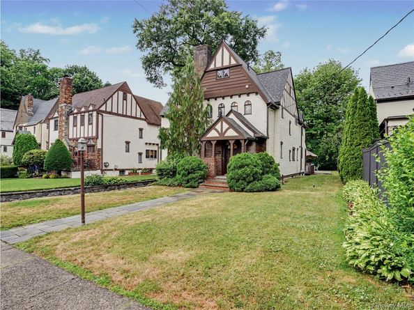 7 Huntwood Place, Mount Vernon NY 10552
