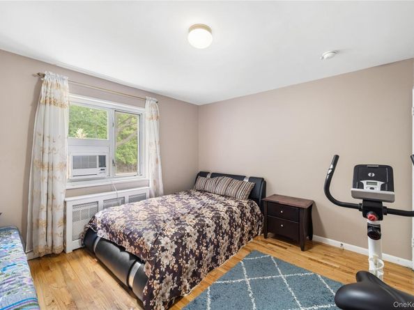 225-08 Stronghurst Avenue Upper, Queens Village NY 11427