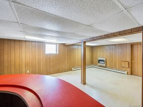 190 Sylvester Street, Westbury NY 11590