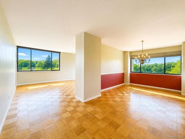 269-10 Grand Central Parkway 4O, Floral Park NY 11005