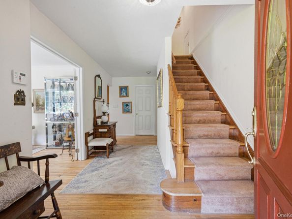 2 Rainbow Lane, East Moriches NY 11940