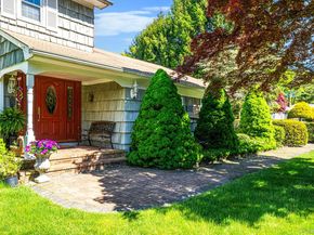 2 Rainbow Lane, East Moriches NY 11940