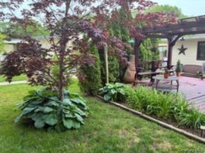 1661 Old Country 383, Riverhead NY 11901