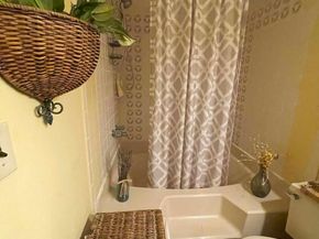 1661 Old Country 383, Riverhead NY 11901