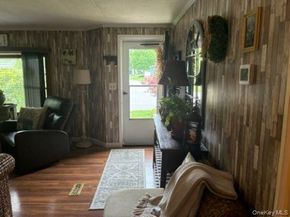 1661 Old Country 383, Riverhead NY 11901