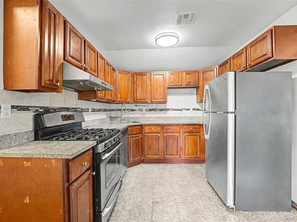 102-42 86th Road, Richmond Hill NY 11418