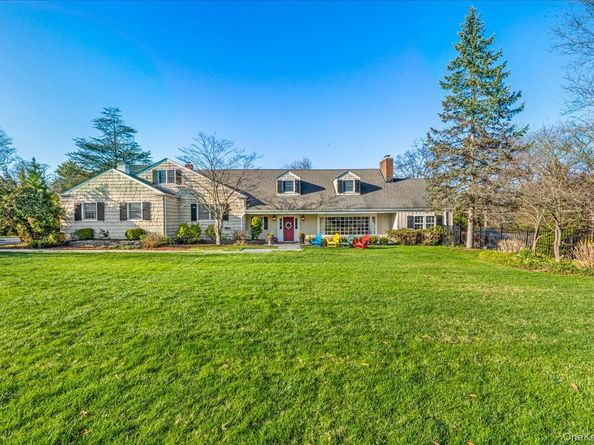 100 Elderfields Road, Manhasset NY 11030