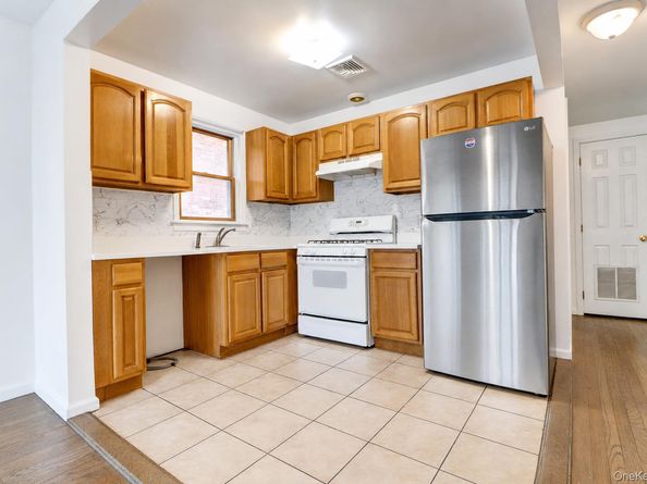 6107 Bleecker Street, Ridgewood NY 11385