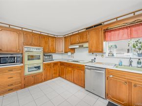 1540 7th Street, West Babylon NY 11704
