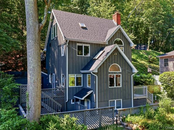 47 Oakdale Drive, Centerport NY 11721