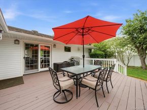 123 Meroke Lane, East Islip NY 11730