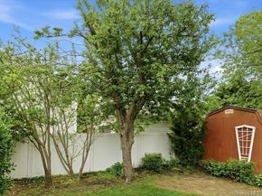 123 Meroke Lane, East Islip NY 11730