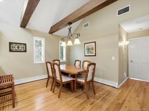 123 Meroke Lane, East Islip NY 11730