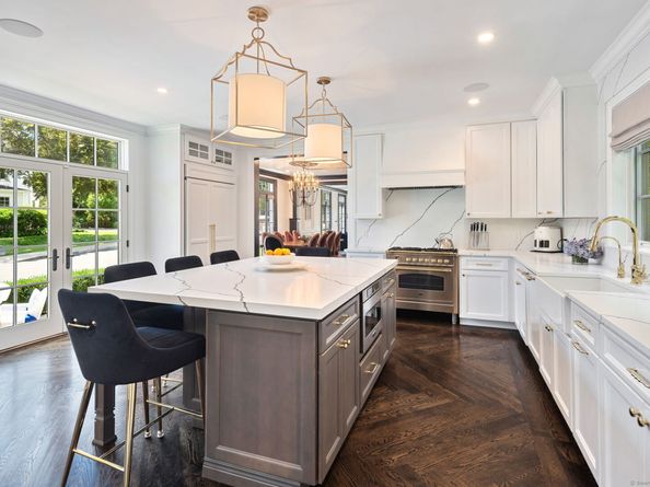 136 South Avenue, New Canaan CT 06840
