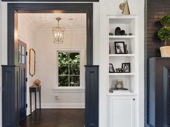 136 South Avenue, New Canaan CT 06840