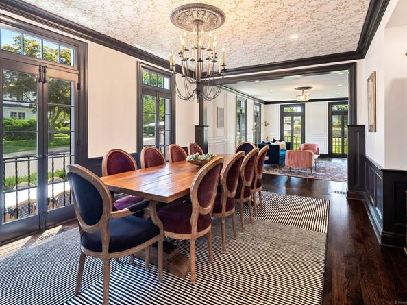 136 South Avenue, New Canaan CT 06840