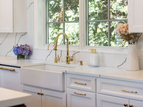 136 South Avenue, New Canaan CT 06840
