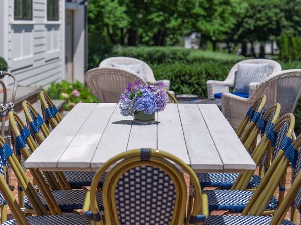 136 South Avenue, New Canaan CT 06840