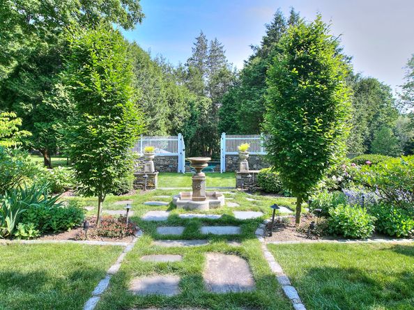 2683 Bronson Road, Fairfield CT 06824
