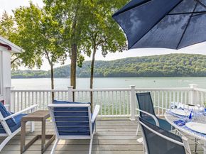36 Waterview Drive, Danbury CT 06811