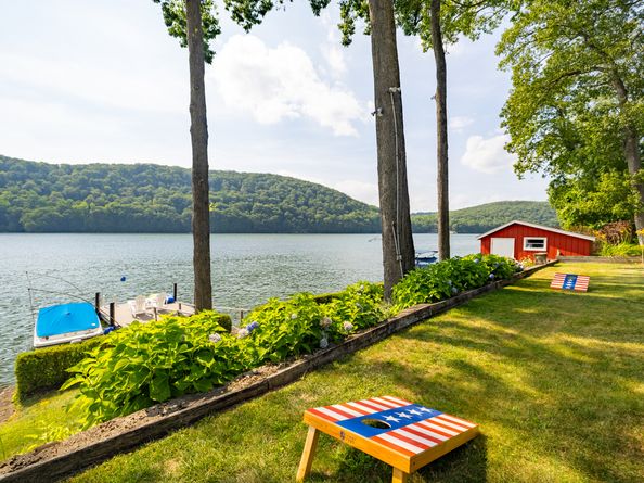 36 Waterview Drive, Danbury CT 06811