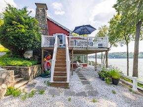36 Waterview Drive, Danbury CT 06811