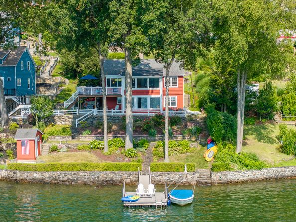36 Waterview Drive, Danbury CT 06811
