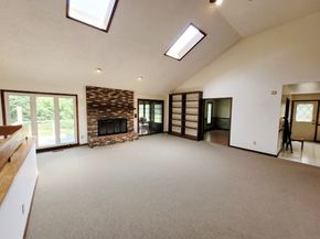 7 Carriage Lane, New Fairfield CT 06812