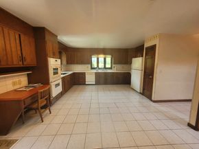 7 Carriage Lane, New Fairfield CT 06812
