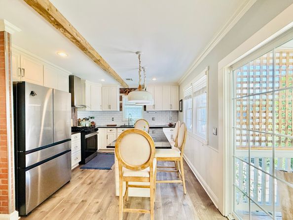 3 Turnabout Lane, Darien CT 06820