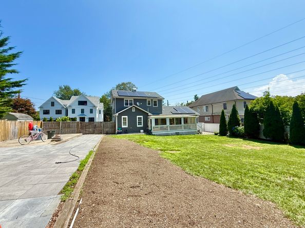 3 Turnabout Lane, Darien CT 06820