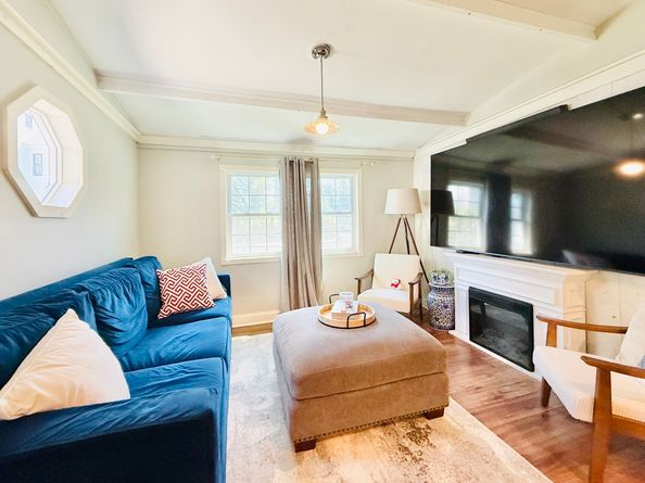 3 Turnabout Lane, Darien CT 06820