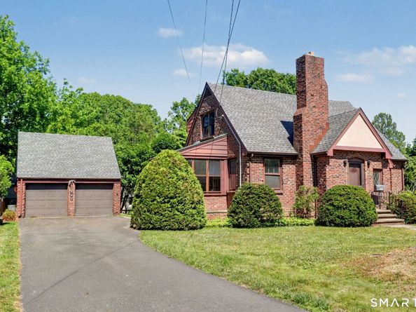 312 Bennett Street, Fairfield CT 06825