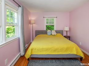 32 E Hills Drive 32, New Canaan CT 06840