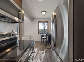 201 Highview Avenue F2, Stamford CT 06907