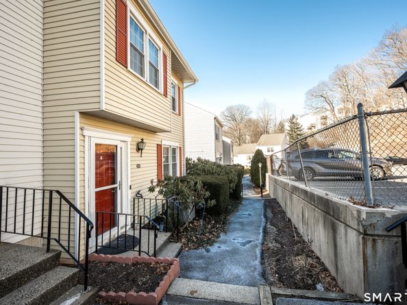 55 Mill Plain Road 176, Danbury CT 06811