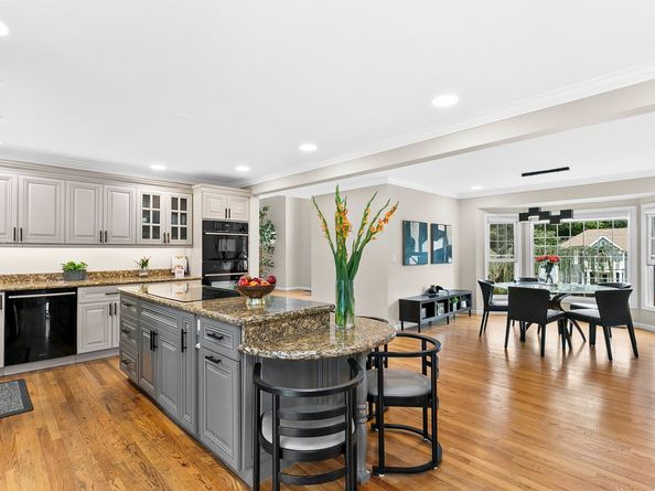 37 Kent Lane, Trumbull CT 06611