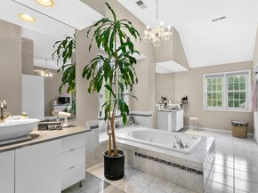 37 Kent Lane, Trumbull CT 06611