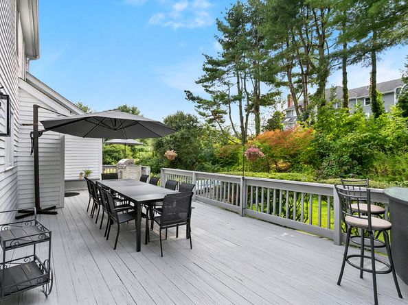 37 Kent Lane, Trumbull CT 06611