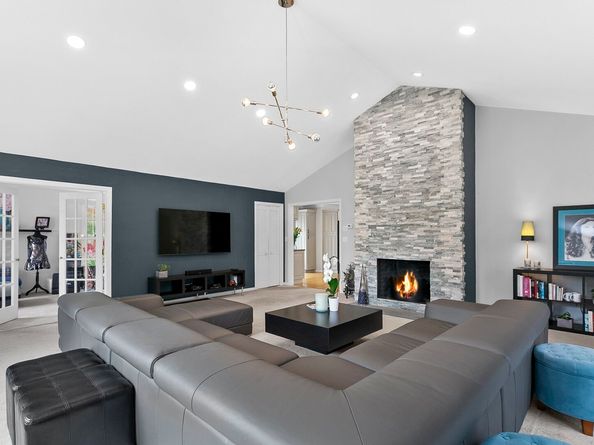 37 Kent Lane, Trumbull CT 06611