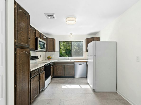 34 Ledgebrook Drive 34, Norwalk CT 06854