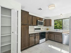 34 Ledgebrook Drive 34, Norwalk CT 06854