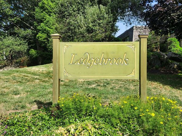 34 Ledgebrook Drive 34, Norwalk CT 06854