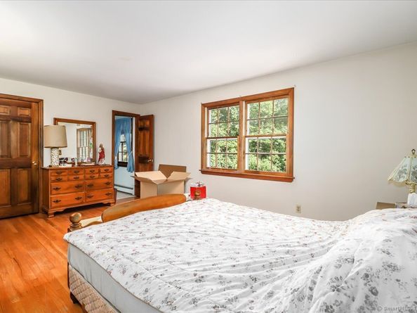 18 Skating Pond Road, Trumbull CT 06611
