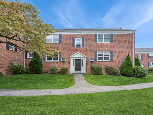 84 Strawberry Hill Avenue 1, Stamford CT 06902