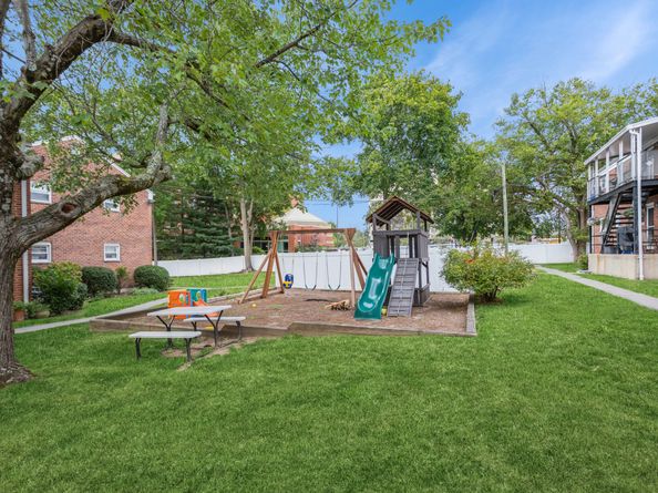 84 Strawberry Hill Avenue 1, Stamford CT 06902