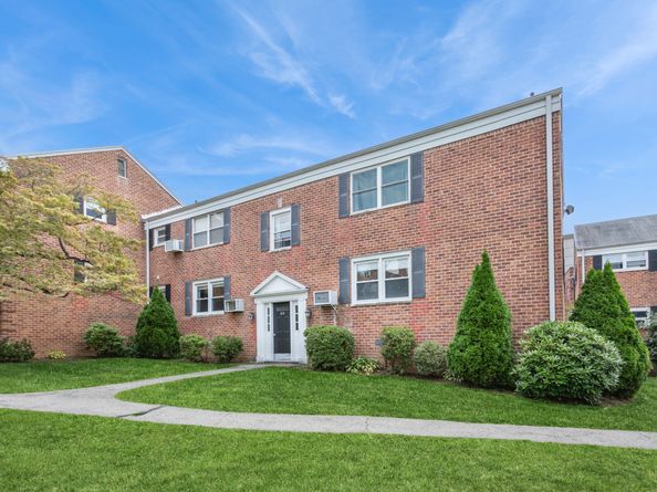 84 Strawberry Hill Avenue 1, Stamford CT 06902
