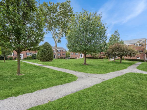 84 Strawberry Hill Avenue 1, Stamford CT 06902