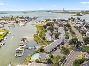 199 Gregory Boulevard APT D2, Norwalk CT 06855